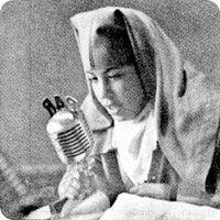 Amina SOUSSI, animatrice radio à Radio Tanger — une oreille attentive aux préoccupations quotidiennes