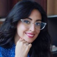 Chama Mechtaly, artiste peintre autodidacte — peint l’identité judeo-amazigh pour réconcilier juifs et musulmans