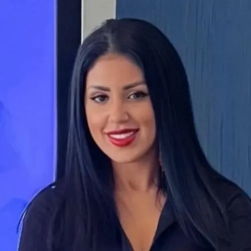 Fatima Azzahra El Omari : De la kinésithérapie au luxe, un parcours dédié au bien-être
