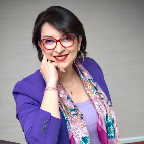 Hind Bennani : Une Visionnaire dans l'Enseignement Supérieur et le Développement Personnel