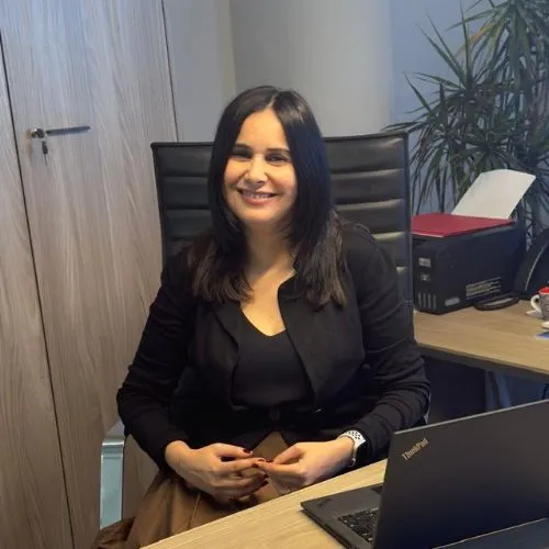 Hind Sabiry : Une directrice audit qui allie rigueur financière, digitalisation et leadership humain