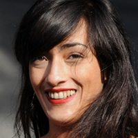 Hindi Zahra, chanteuse et peintre franco-marocaine — deux Victoires de la musique pour Handmade et Homeland