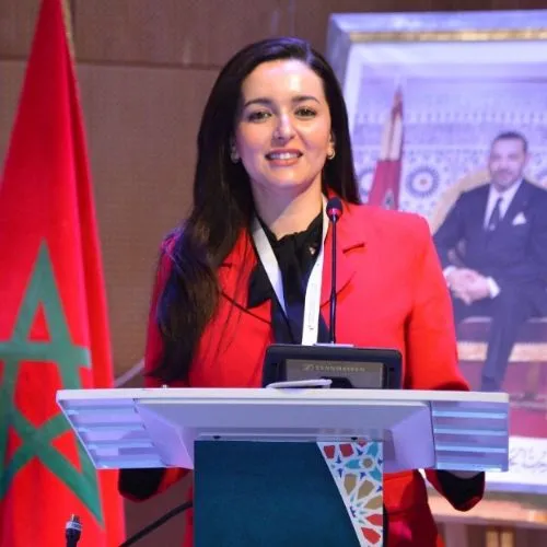 Ikram Monadi : Une dirigeante qui allie digitalisation, inclusion sociale et leadership transformationnel au service du Maroc