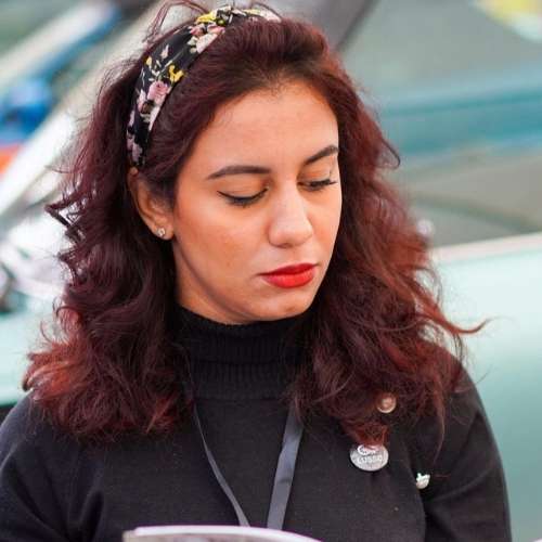Loubna El Alaoui, journaliste, artiste de voix off et marketeuse : « Chaque étape, chaque défi est une occasion d’apprendre, d’évoluer et de se réinventer. »