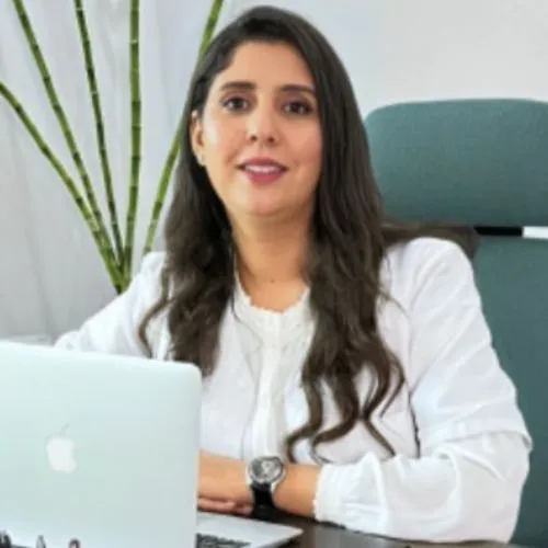Meryem EL MOUDDEN : Entre technologie et humanité, elle redonne l’ouïe et le sourire