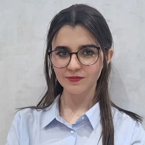 Oumama Lakhlili : l’expertise au service de la fidélisation et de l’innovation