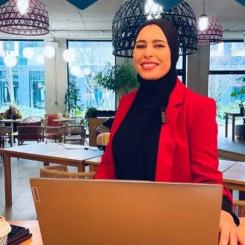 Assia Salmi, entrepreneuse dans l’informatique en télétravail : « C’est en osant que l’on peut réaliser de grandes choses »