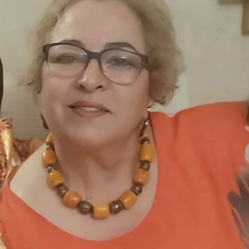 Samira Jaouhari : Une enseignante devenue poète, chanteuse et comédienne – une vie dédiée à l’art et à la parole