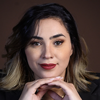 Sara Belhou, chef d’équipe électromécanique : « croyez-en vous-même, vos rêves seront demain une réalité. »